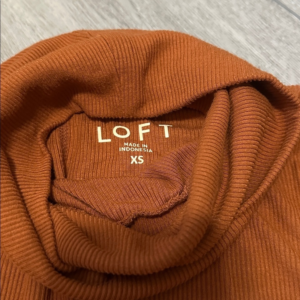 LOFT Women's Warm Orange Cowl Neck Sweater size XS - Picture 2 of 6